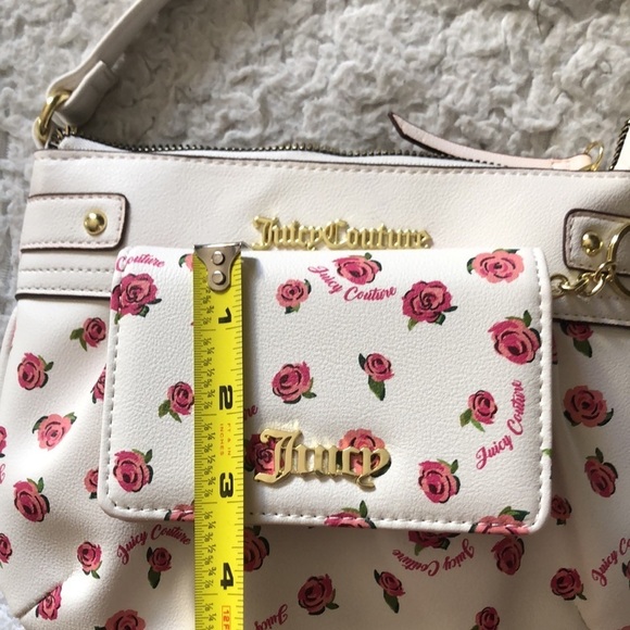 Juicy Couture White Ditsy Rose Purse W/ Matching Wallet - Picture 14 of 15